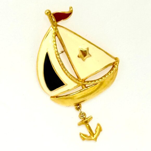 Vintage Avon Gold-Tone Sailboat Brooch Pin w/Dangle Anchor Nautical Jewelry - Picture 2 of 7